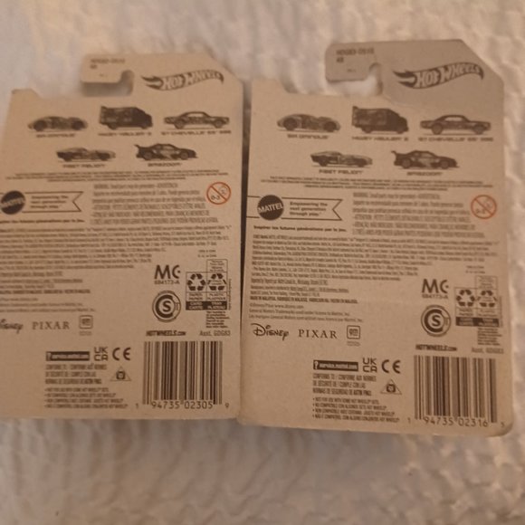 NEW HOT WHEELS  DIECAST  CARS LIGHTYEAR - Picture 3 of 5